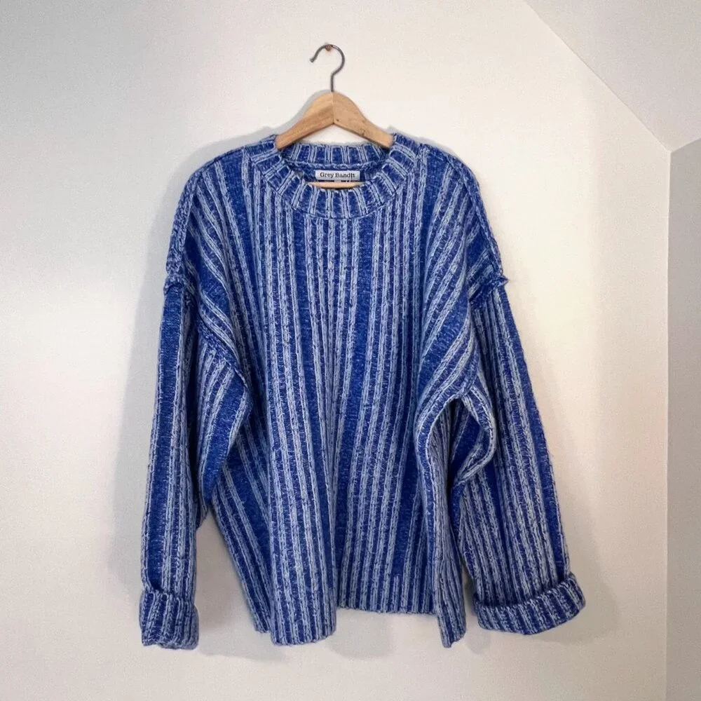NWT Grey Bandit, Frosted Morning Sweater in Blue, Medium, Over-Sized & Cozy - Picture 4 of 10